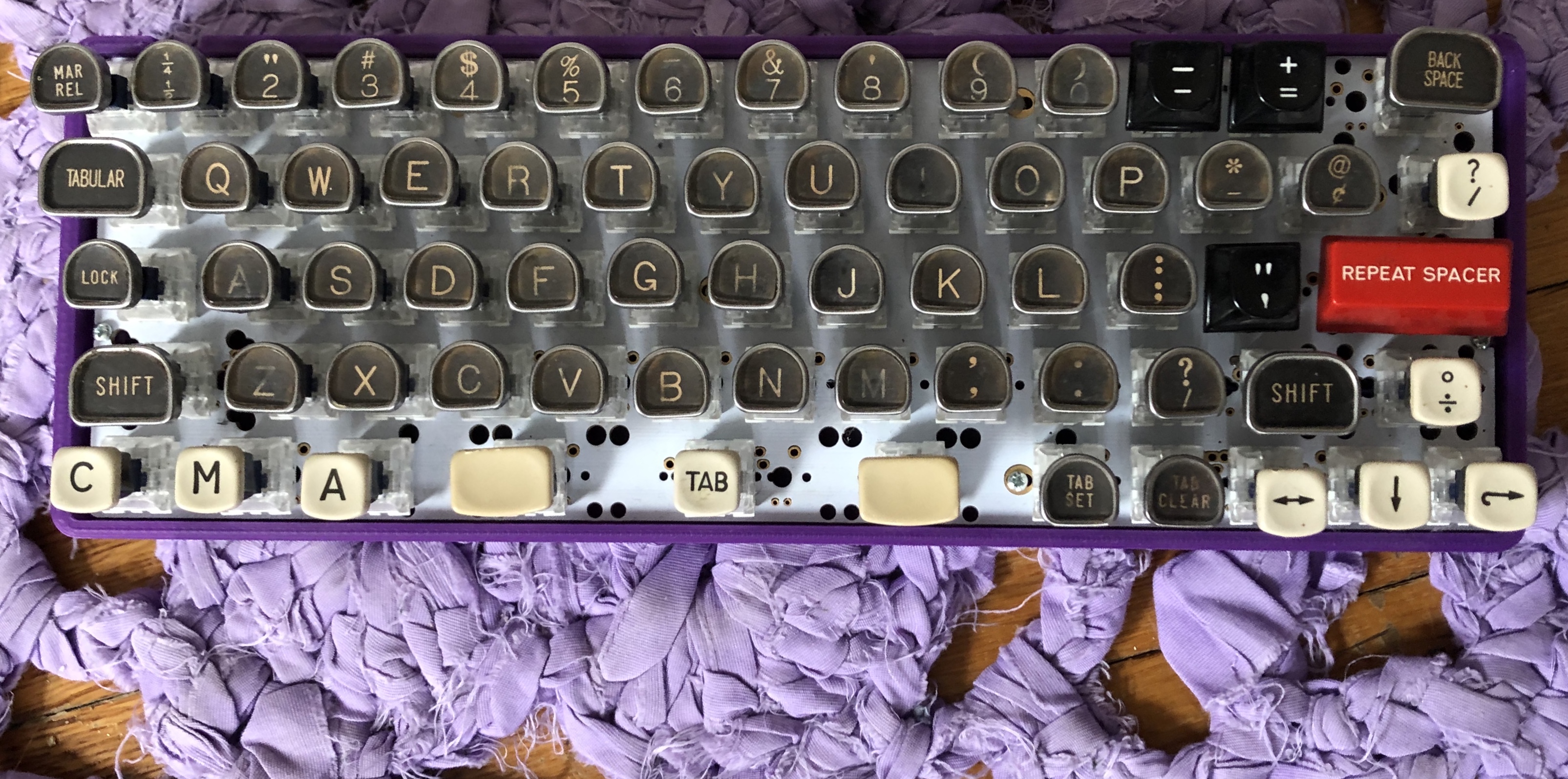 Picture of typewriter keyboard with case